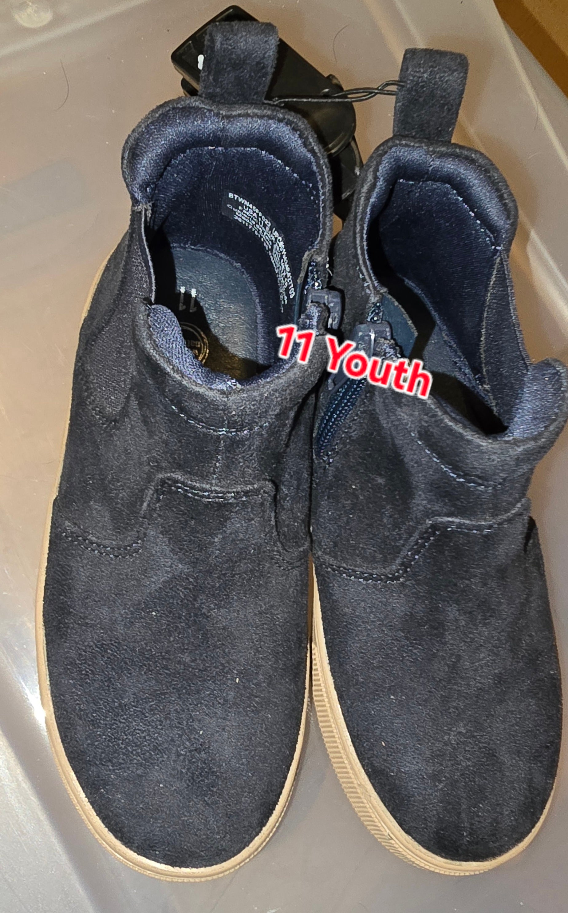 Boys shoes